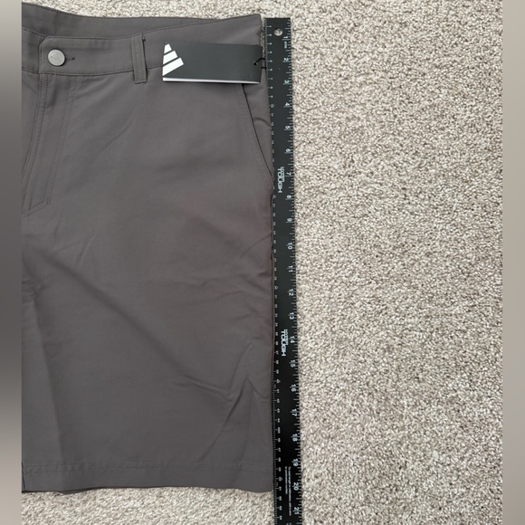 Adidas Men’s Cargo Shorts Size 36 Charcoal Gray NWT - Picture 7 of 9